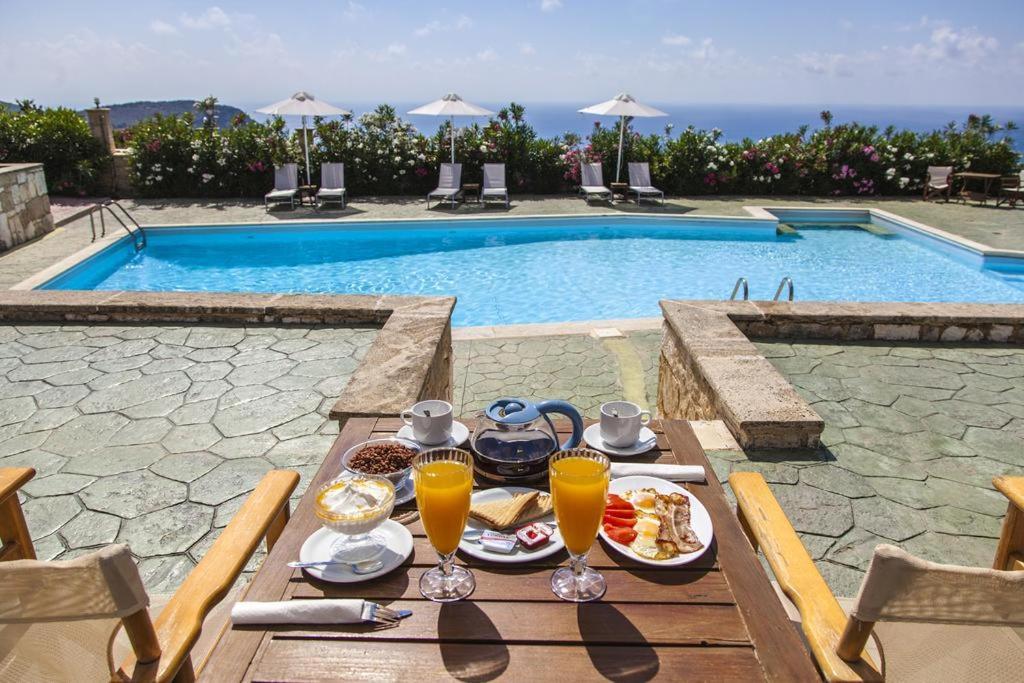 Niforos Panorama Apartment Vovikes Luaran gambar