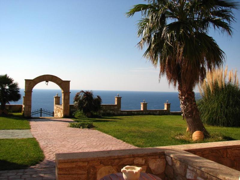 Niforos Panorama Apartment Vovikes Luaran gambar